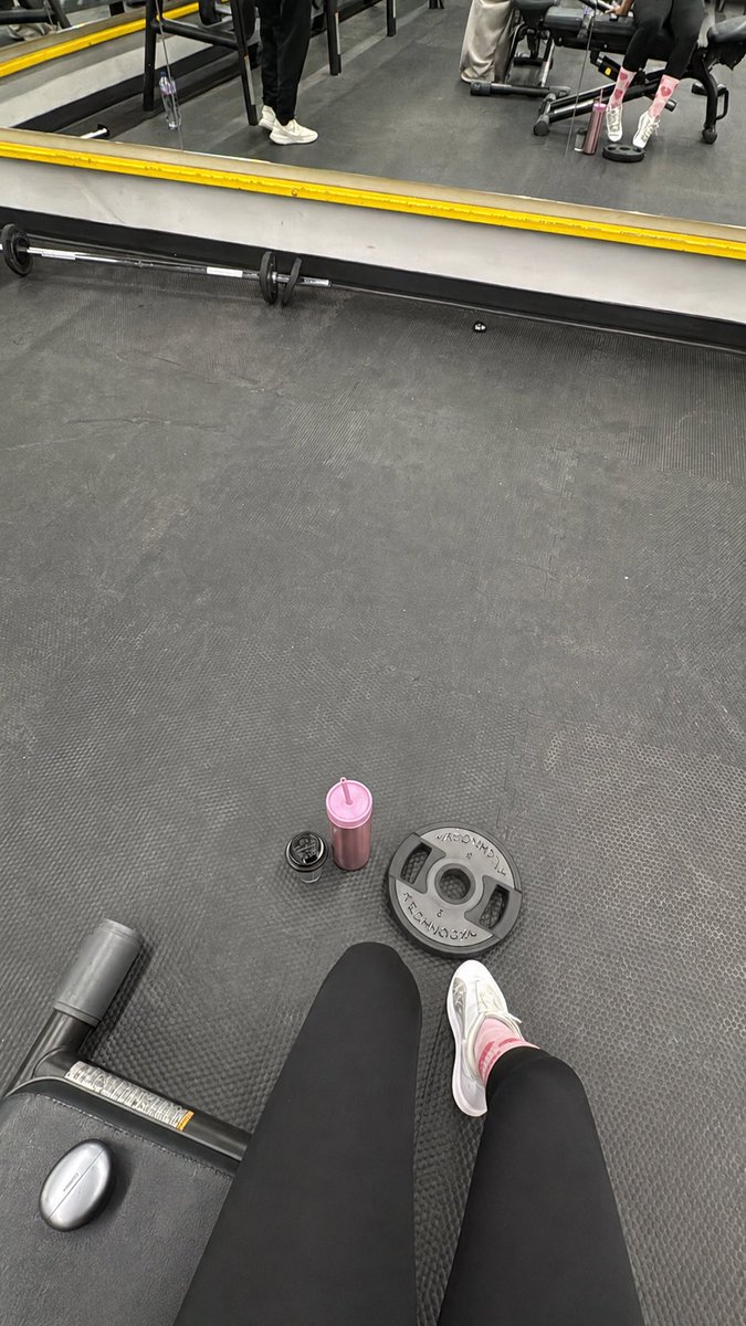 lllod_8's tweet photo. 💪🏼🌻🩵🏋🏽‍♀️ https://t.co/NTta1tAApM