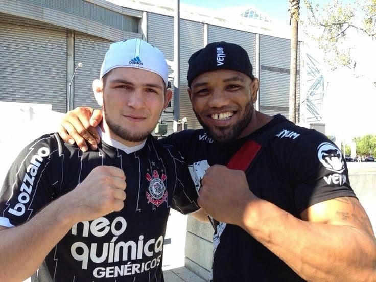 Cqt_juh's tweet photo. UFC fighters 🤜🏻🤛🏻 Football 
🔥🇧🇷💪🏻 https://t.co/rt9K0SzKN9