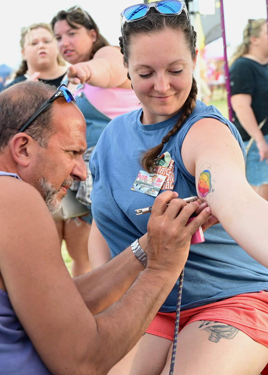 GCHABalloonFest's tweet photo. #WayBackWednesday 🎈Photo share!
📸: 2024 BKTate #Photography #GCHABF
Make plans to join us for the next Gulf Coast Hot Air Balloon Festival at @VisitOWA in Foley, Alabama!
#SaveTheDate #HotAirBalloonFestival
APR 29 - MAY 1, 2027 | ADMISSION IS FREE https://t.co/0guvNlnHRx