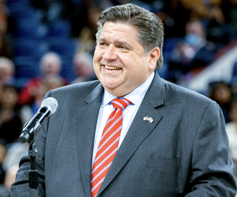 NFL_DovKleiman's tweet photo. 𝗕𝗿𝗲𝗮𝗸𝗶𝗻𝗴: Thousands of Bears fans are calling for Illinois Governor JB Pritzker to resign after he allowed the team to leave Chicago for Indiana.

Fans have also started a petition calling for Chicago Mayor Brandon Johnson to resign.

We have never seen anything like this.