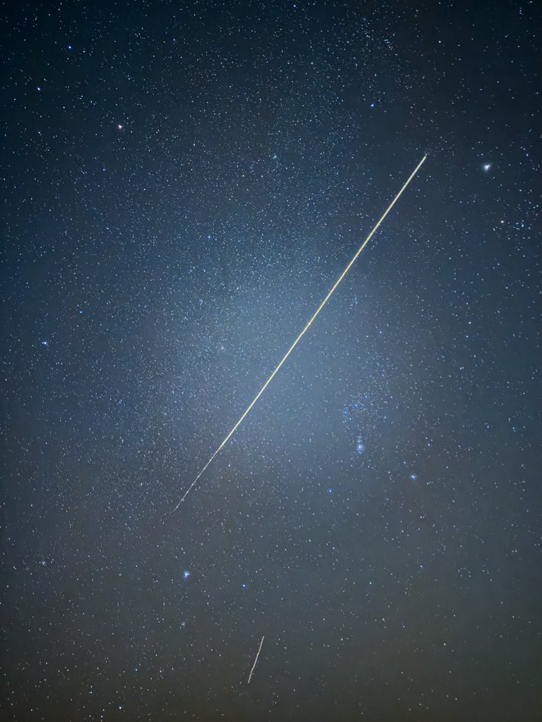 faresrsf's tweet photo. Les gars les étoiles ce soir c’est hallucinant ( iPhone 15 ) https://t.co/QzSvyZJtYI