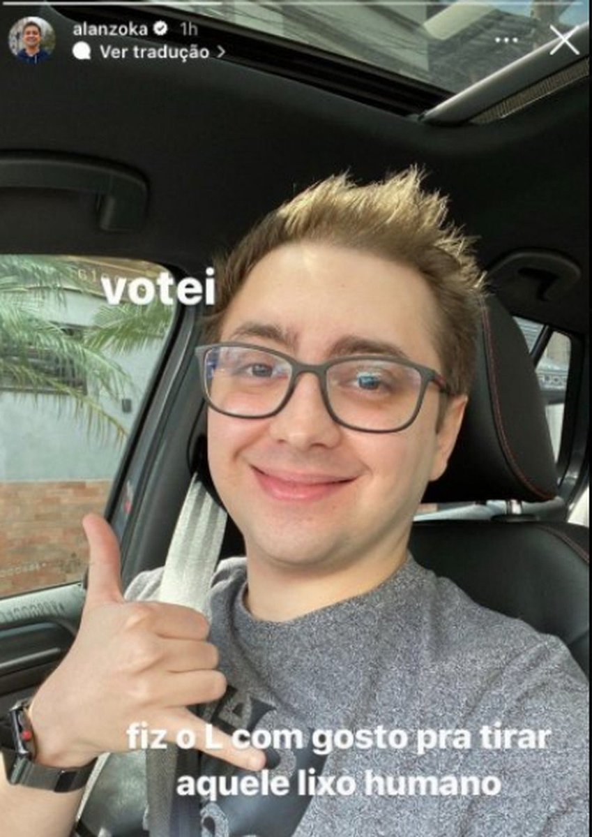 tolaroidx's tweet photo. Eae gamer!! Sua live com os amigos no Discord foi proibida pelo governo? 

Agradeça a essas figuras aqui! https://t.co/5Wsbd3sAVn