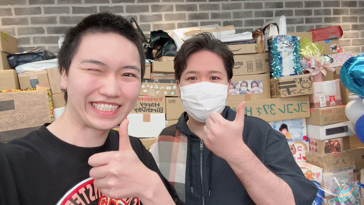 GC5R5OGIKgV0yvz's tweet photo. コレコレさん生誕祭ありがとうございました！！！！！

スタッフとしてまだまだでしたが少しでもお役に立てて嬉しかったです！！！！！

コレコレさん本当におめでとうございます！！！！！

お疲れ様でした！！！！！

 #コレコレ https://t.co/wVtdIfgiLk
