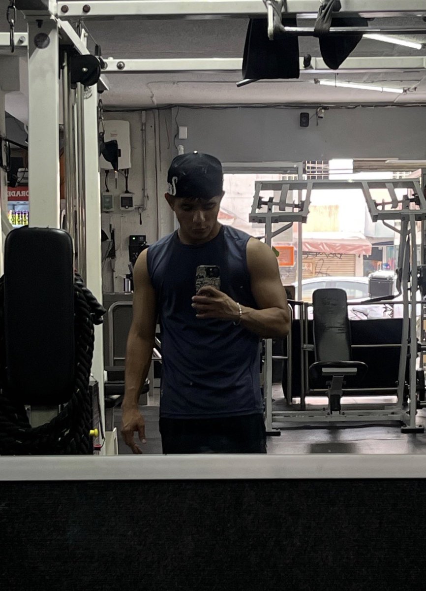 _gusta_vito's tweet photo. Tardecita de gym 💪🏽 

#Gay #top #gaygdl #gaymexico https://t.co/27AW6W2qwP
