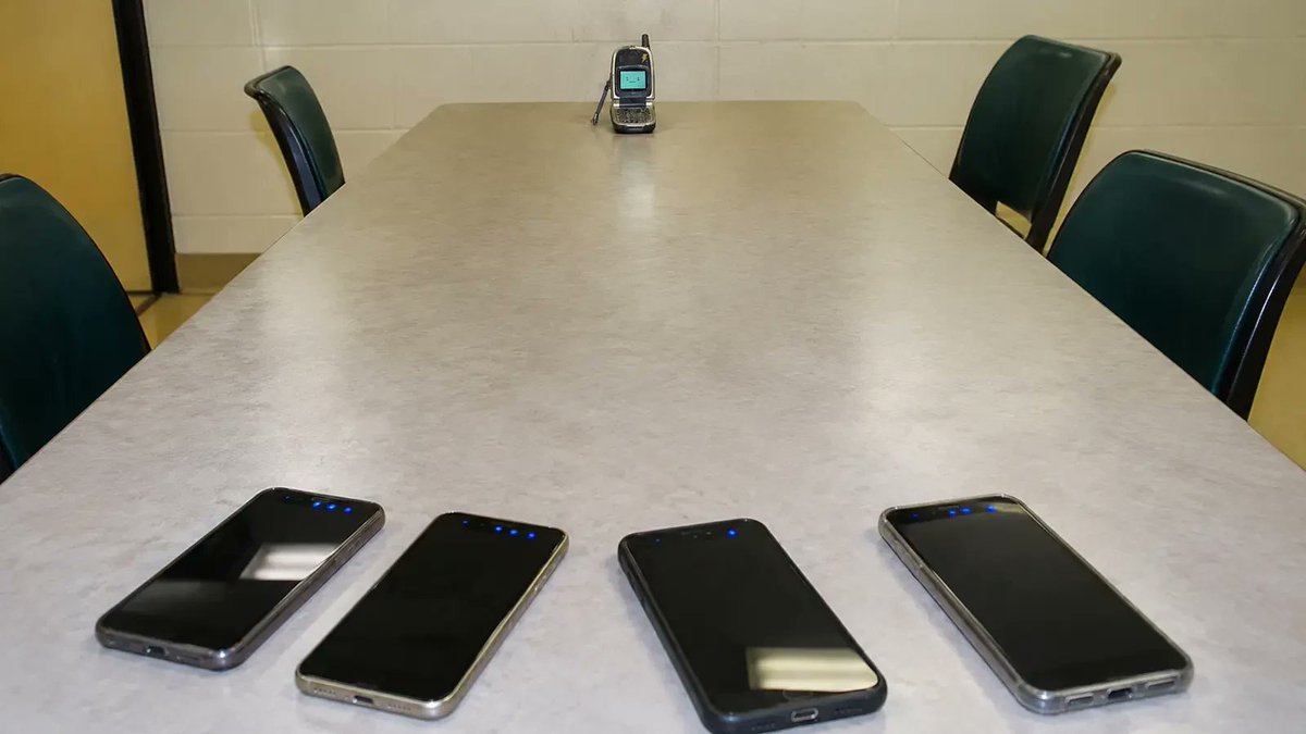 DumbPhoneGang's tweet photo. Clacky was added to a group chat at 9:04 AM.

He replied “OK” at 6:37 PM.

Nobody knows what he agreed to.

He has since left the group, although possibly by accident.

Our most technologically advanced member. https://t.co/nVe9e0xZaw