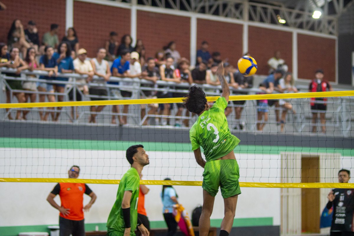 PrefBarcarena's tweet photo. A Prefeitura de Barcarena, por meio da Secretaria Municipal de Juventude, Esporte e Lazer (Semjel), deu início ao Campeonato Municipal de Vôlei, nas categorias masculina e feminina, durante cerimônia realizada no Ginásio Municipal de Barcarena-sede. https://t.co/TlcLOdPCd3