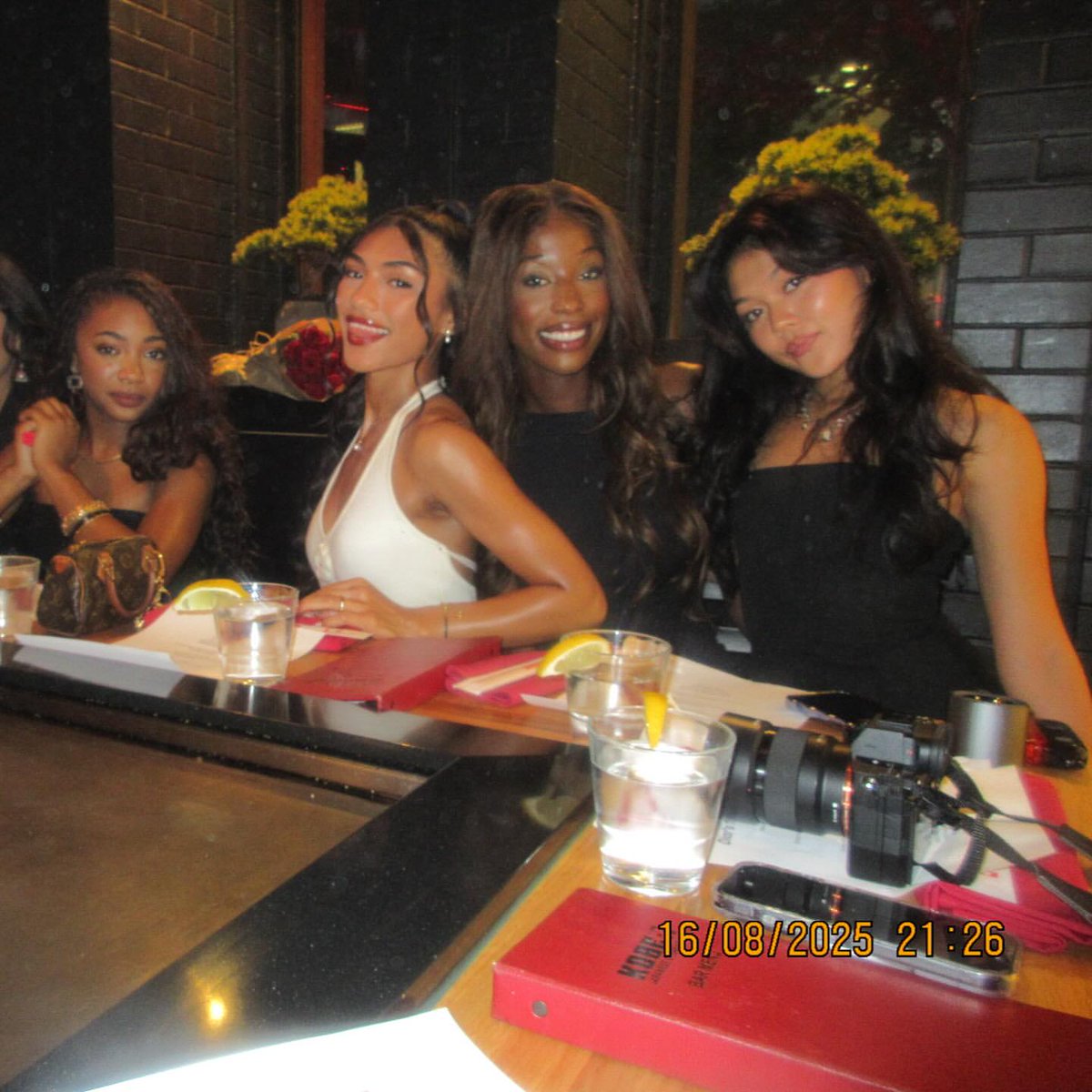 dior_goodjohnn's tweet photo. before this year's birthday pics get dropped...taking a moment for last year's <3

Dior Goodjohn's 19th Birthday via her IG [2025] 🎂

#diorgoodjohn #tamarasmart #beatricekitsos #leahsavajeffries #momonatamada #FEYI https://t.co/q6mcAD1ifY