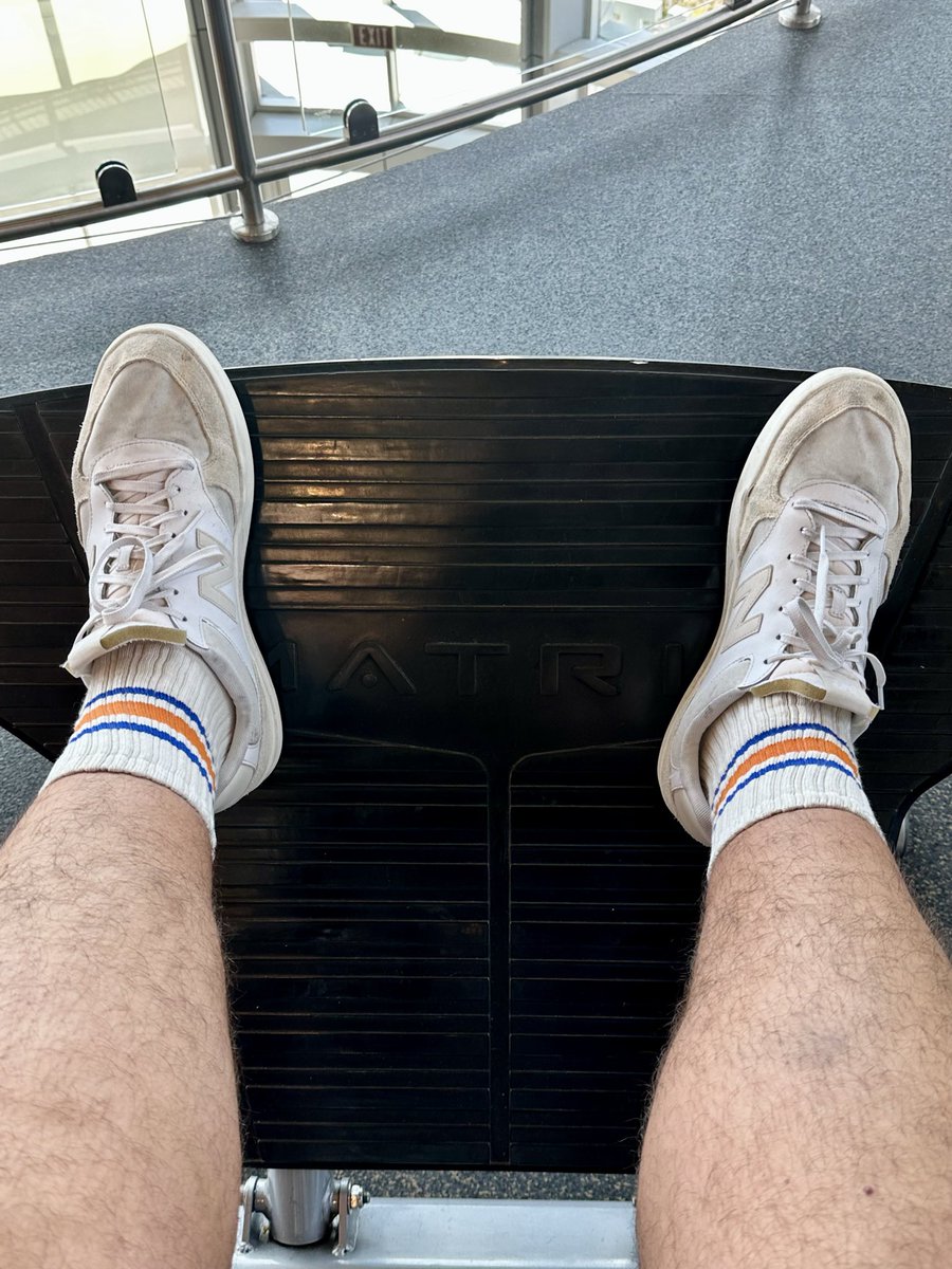 JustAGiantWGF's tweet photo. @soleman2024 My gym NBs https://t.co/FIitroOjs1