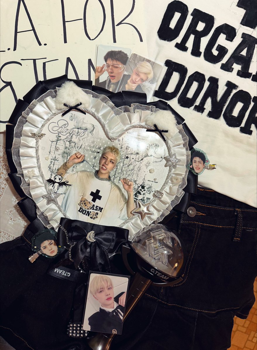 makirowave's tweet photo. oh my god my fit is fantastic 😭👌😢 kcon luneville oomfchella https://t.co/fhWxhPMrfo