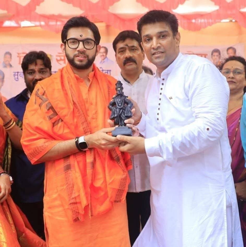 chavanrohan3132's tweet photo. युवासेना सहसचिव, शिवसेना राज्य समन्वयक (डीजी शाखा), चर्मोद्योग सेनेचे अध्यक्ष सन्मानीय श्री. मयूरदादा चंद्रकांत कांबळे यांना वाढदिवसाच्या मनःपूर्वक शुभेच्छा !💐
@mayurkamble9 https://t.co/sDuMdiFhVZ