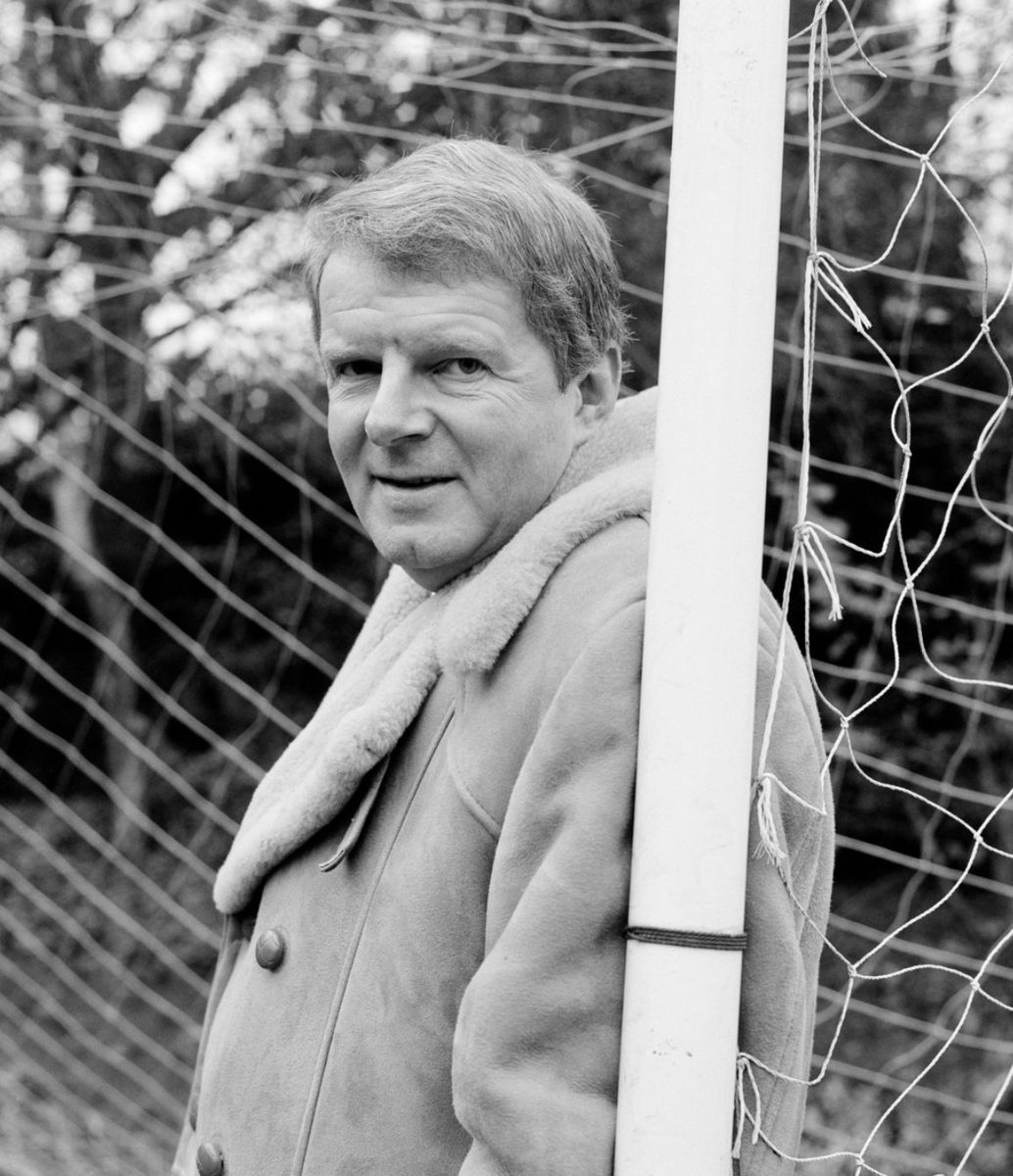 footballmemorys's tweet photo. BBC Commentator John Motson
#BBCFootball #MOTD #Commentators https://t.co/4v2qdvgfob