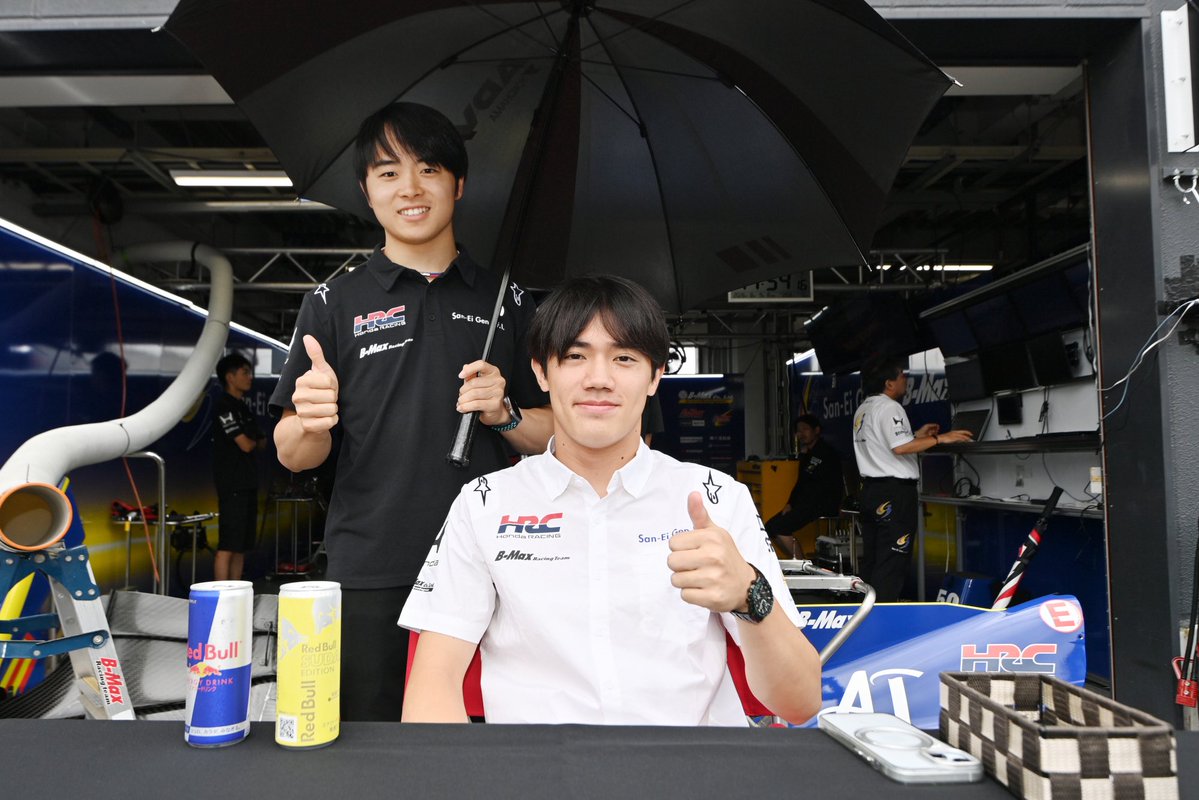 bmaxracing's tweet photo. #SFormula Rd.8 スポーツランドSUGO🌲

SF第8戦東北(SUGO)大会のレポートとPhotoギャラリー📷を公開しました。

予選、フリー走行までの流れは悪くありませんでしたが……すべてが上手くいかないと上位入賞できないのが、今のSFです。監督、ドライバー、エンジニアと、1年目の新体制で臨んでいるチームには色々試練が訪れますが、前を向いて頑張ります！各々のコメントにも反省が滲み出ています。

✏️リリースはこちら
https://t.co/DoN6JRh3v3

📸Photoギャラリーはこちら
https://t.co/1CgxKJtf5f

#SanEiGenFFI
#AYASEPRIDE
#MotulJapan
#alpinestars