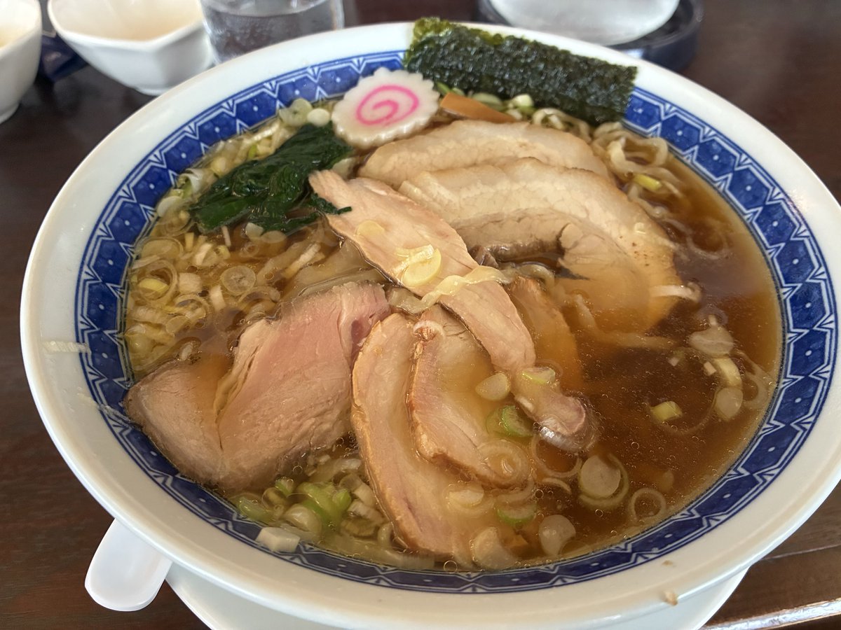 go5tiger's tweet photo. 栃木県大田原市　那須から何故か福島に行かず大田原へ白河ラーメン求めてきてしまった　2件入れず3度目に、何とかありつけた　麺が美味しいし店員さん優しい https://t.co/Eli1R9FwR0