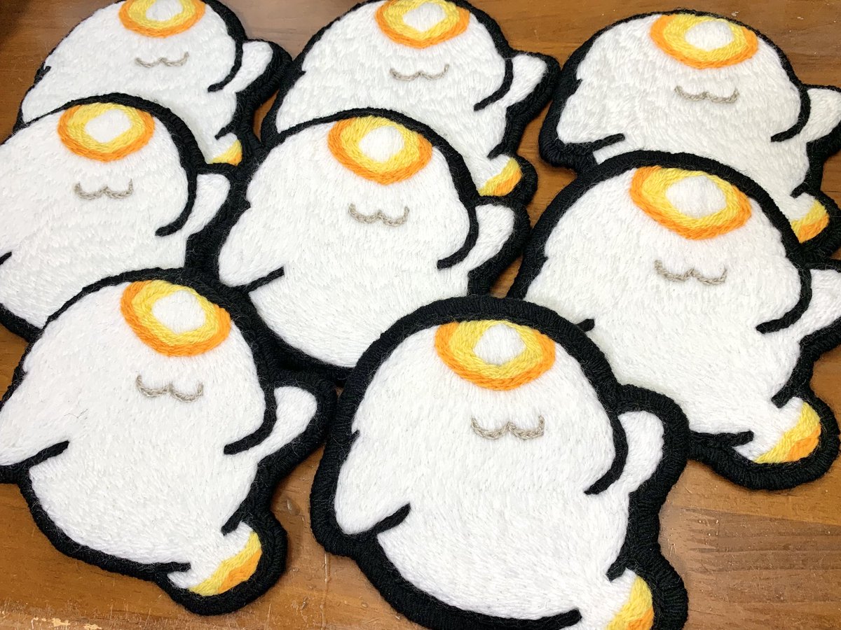 popleute_mino's tweet photo. 展示用と頒布用の
刺繍作品が完成しました🎉

精霊60体
カニ16匹
マナティ8匹

頑張りましたーーーーーっ！✨

#SkyArtFest 
#SkyArtFest2026 https://t.co/nT9dSCmhTr