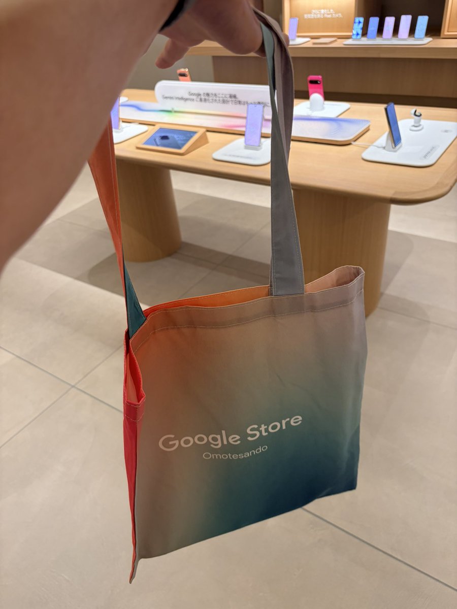 Nao_9615's tweet photo. Fooooooooooooooooo!!!!!!!!!!!!!!!
#GoogleStoreOmotesando https://t.co/bet5HrRzmw