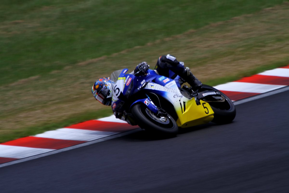 dejippoine's tweet photo. 2026鈴鹿サンデーロードレース第3戦
NAT-ST600   
#5 MORIWAKICLUB   
堀 絢仁 選手   

一年目同士のバトル！
強かったな～。
優勝おめでとうございます🎉

8/1予選撮影 https://t.co/MzU3PlNV3t