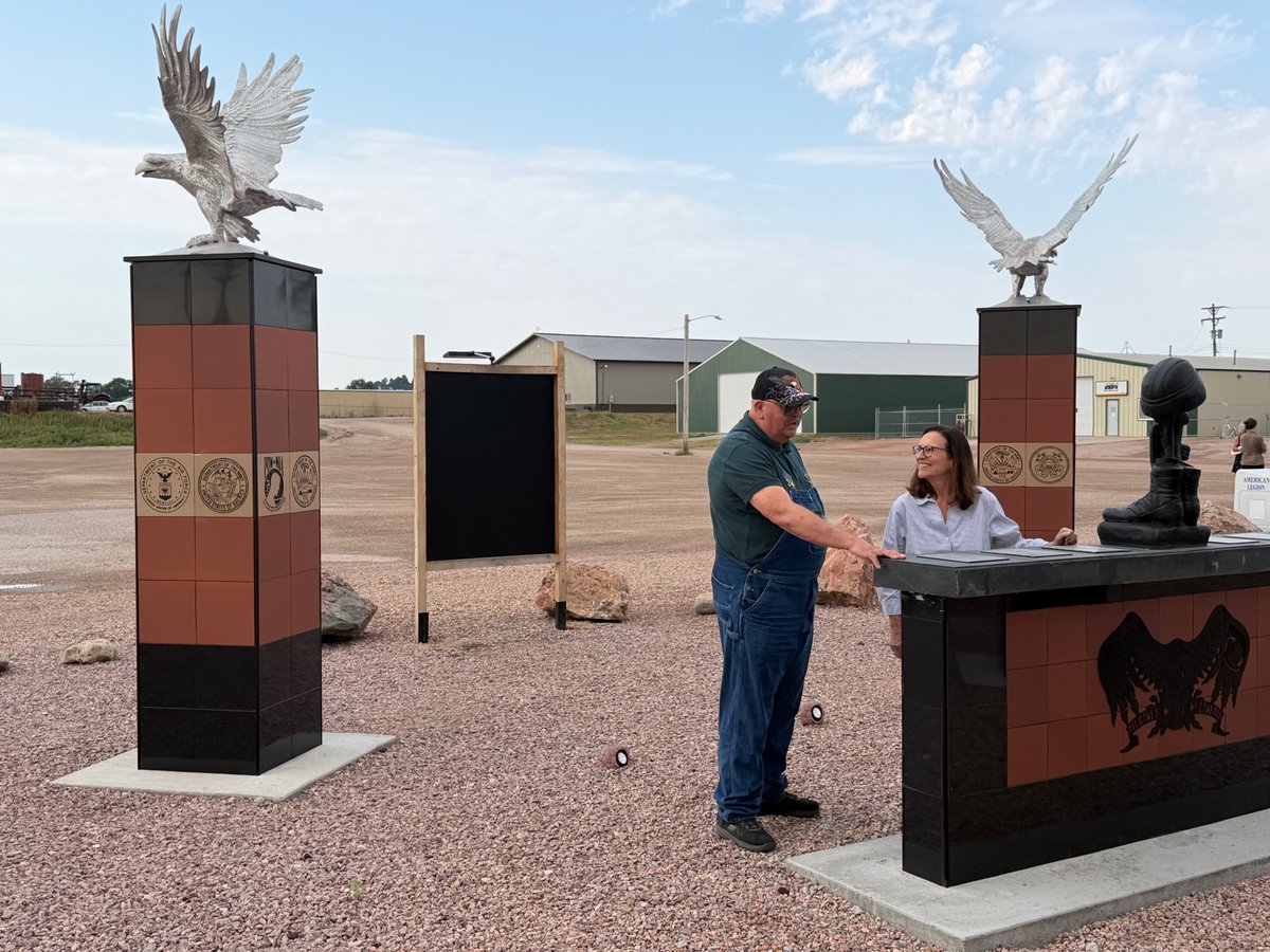 SenatorFischer's tweet photo. The Gordon American Legion Veterans Memorial is a powerful tribute to more than 775 men and women from Sheridan County who have served our nation. Honored to visit and reflect at this lasting symbol of gratitude for those who have served and sacrificed. https://t.co/2cA9LepJ6i