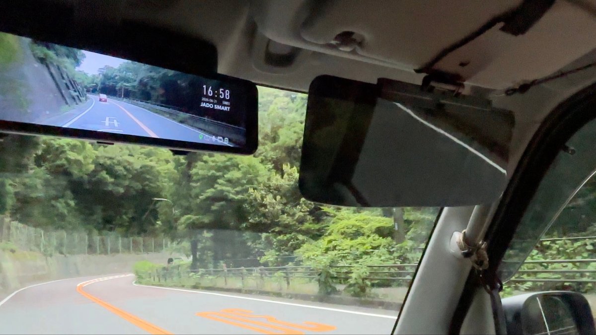 asobulab_'s tweet photo. 運転席と助手席のサンバイザーに取り付けるタイプのサンシェード、まあまあ良かった。 https://t.co/y7CnmvFlZr
