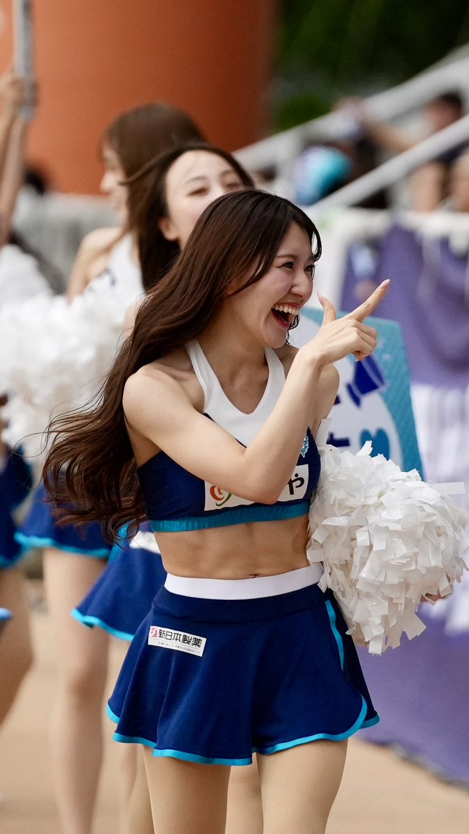 9smhqc's tweet photo. 2026.8.8 J1 アビスパ福岡vsヴィッセル神戸
アビスパチアリーダーズ@RFCofficial1 🐝✨✨
MIOさん✨✨✨
満面の笑みで、サポーターに💙を作ってバーン🔫💙
サポーターも心を撃ち抜かれたことでしょう✨✨✨
#アビスパ福岡
#AvispaF
#アビチア
#RFCチア
#MIO https://t.co/U5OamTRPvS