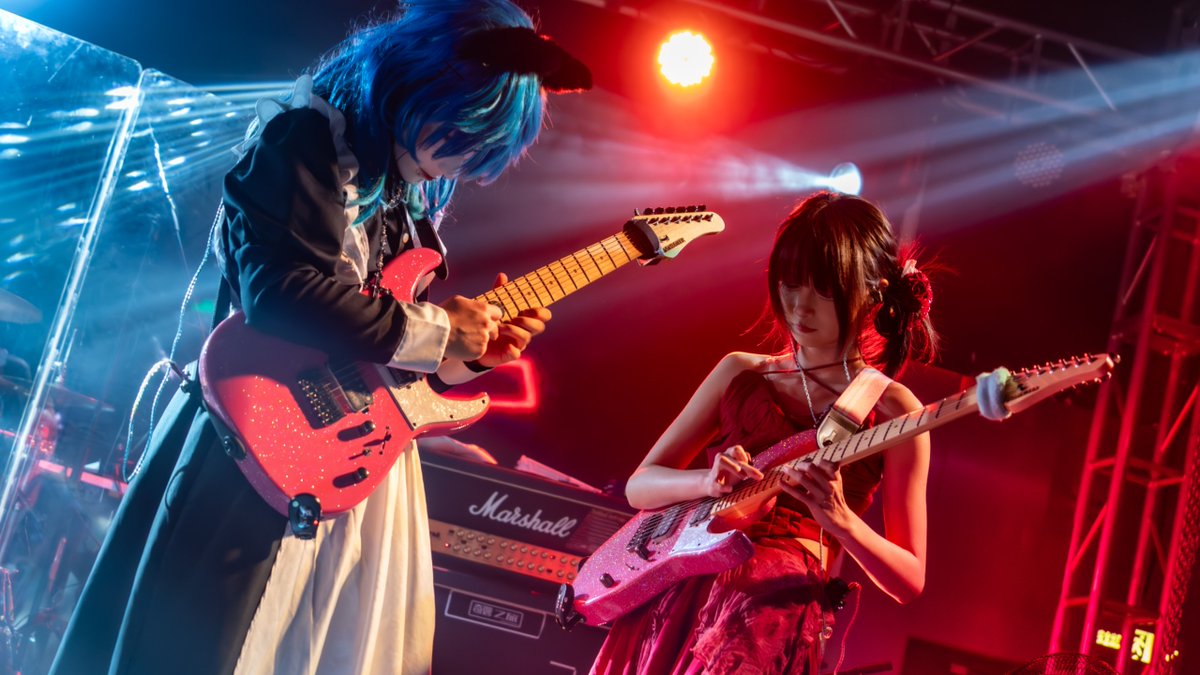 TerryYoung7's tweet photo. Just had the most electrifying night at the indie band’s live show! The energy, the vocals, the entire stage vibe was pure magic—can’t stop replaying their set. Go catch them if they’re near you!， https://t.co/KDzWsc7ORE