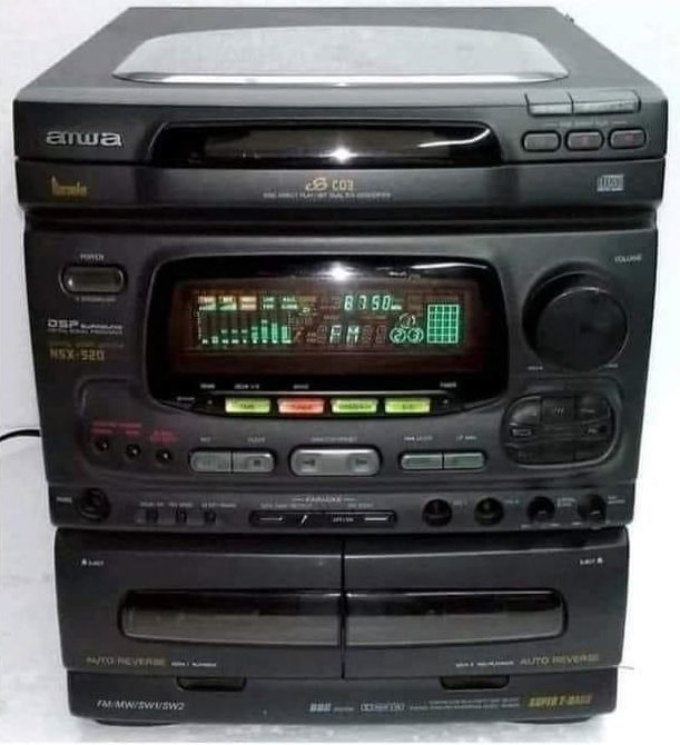 EliasZamoranoCL's tweet photo. Dime la verdad ¿Alcanzaste a escuchar música en uno de estos? https://t.co/rmYhYWMQ5g