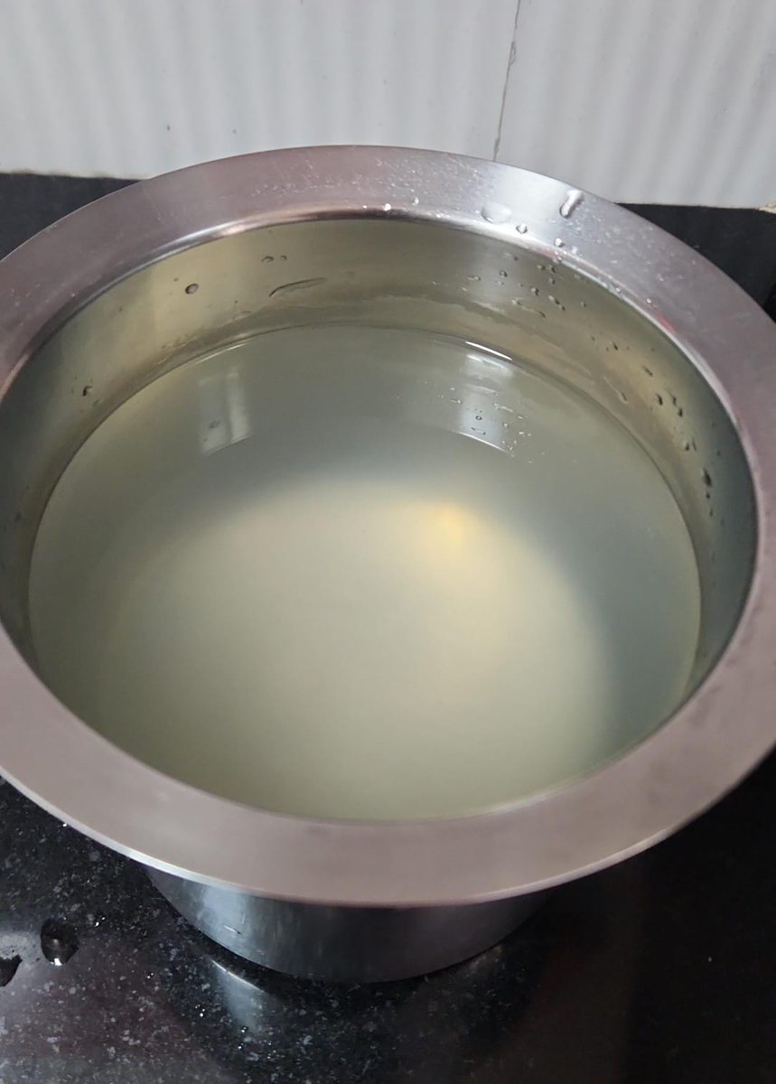 RamSug's tweet photo. @AshwiniBhide @RajeshreeAtWork @mybmc @mybmcWardFN Since last few days, getting muddy water in all Buildings on Bhaudaji Road. Even after getting the OH Water Tanks cleaned, water continues to be coloured. Please assist. https://t.co/QDdLasS4bb