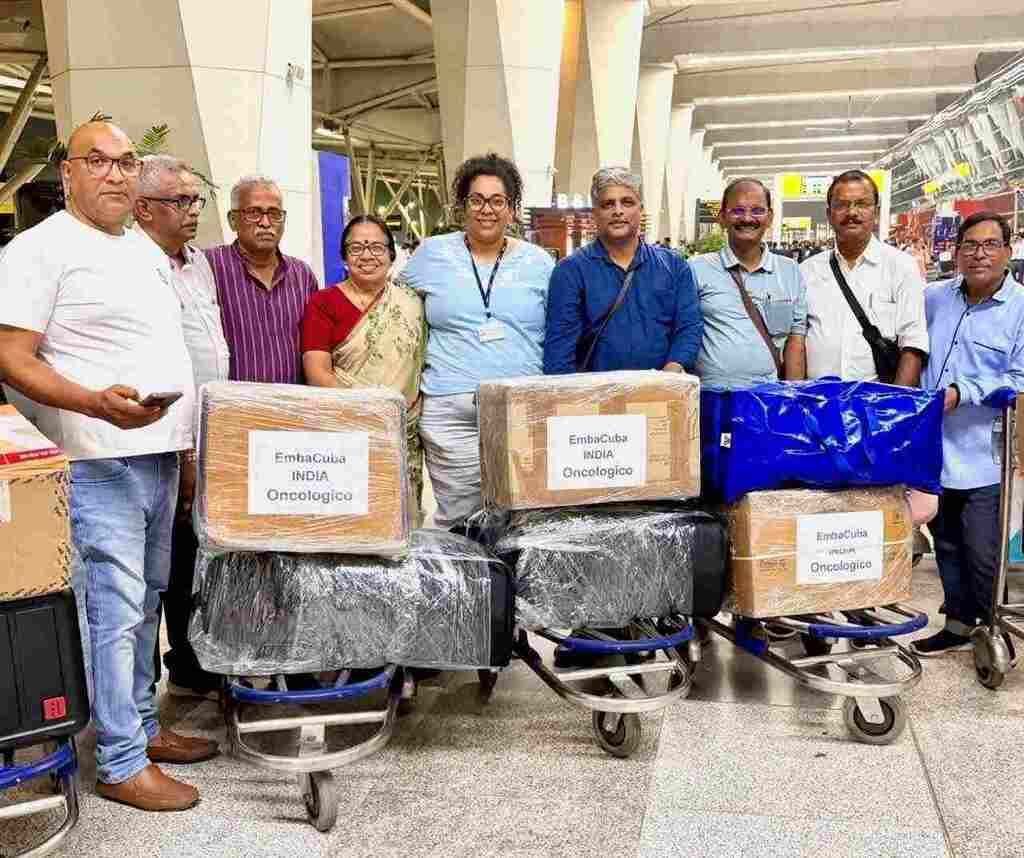 HavanaturCuba's tweet photo. Amigos de India donan medicinas a hospitales de Cuba https://t.co/Vjp5Gt4G7U https://t.co/jTEJD9e8me