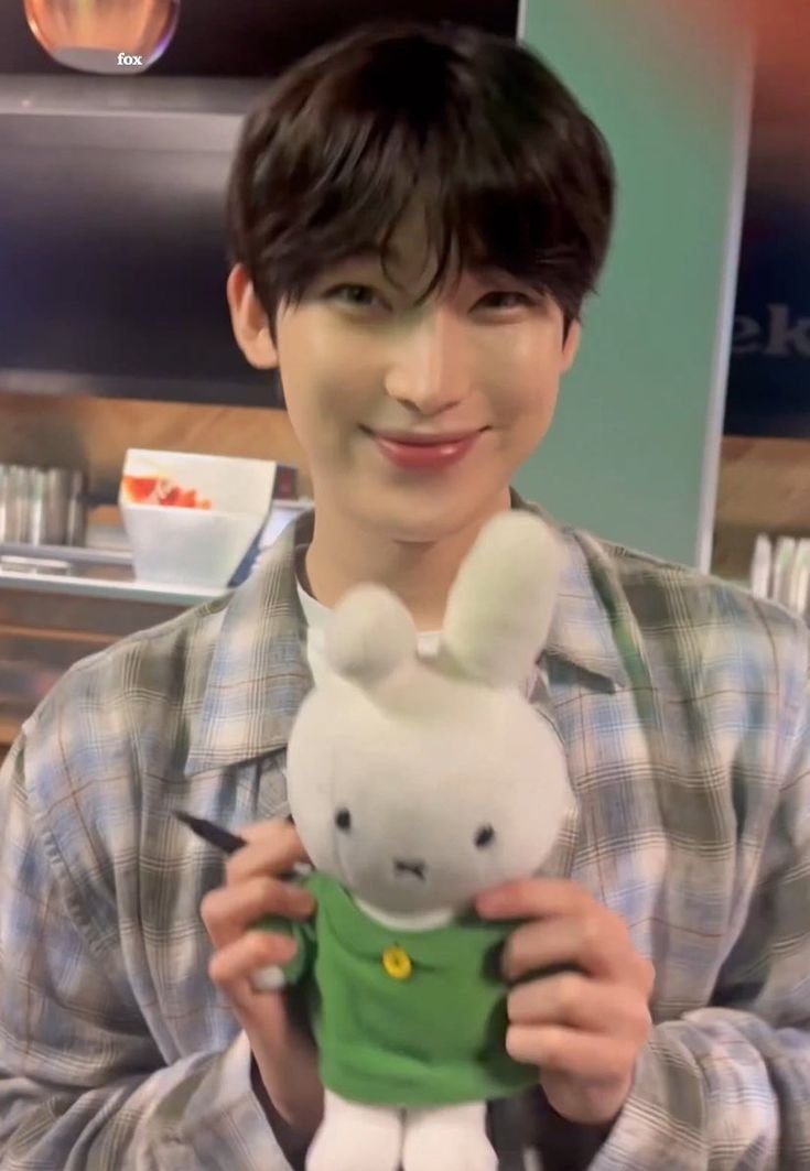 ftalsunoo's tweet photo. no matter how many times sunoo says that he is not a baby anymore, I'LL ALWAYS SAY THAT YOU ARE MY BABY FOREVER AND EVERRRRR KIM SUNOO https://t.co/kKhYCkBKeY