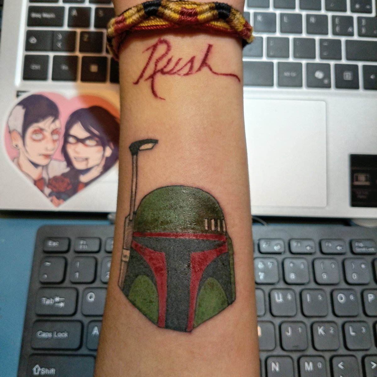 Lemon_candy0's tweet photo. Puede que no me raje la parte interna del brazo pero si me la tatuó (⁠｡⁠•̀⁠ᴗ⁠-⁠)⁠✧ https://t.co/RfkJhs3iQB