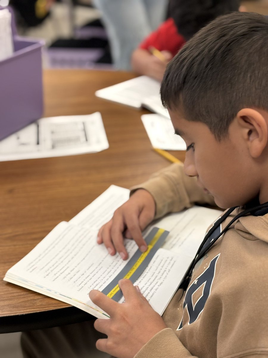 Ethridge_Bobcat's tweet photo. Our Bobcats are back in school and ready to learn! 💚💛💚💛 https://t.co/v55e54k9FA