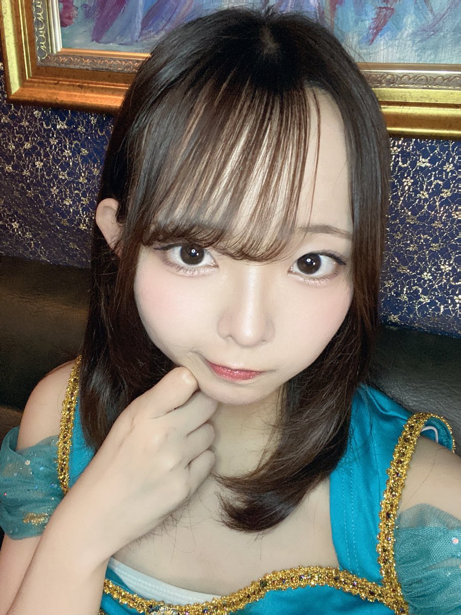 labyrinth_cafe's tweet photo. ラビリンス、本日はよる🦋おかえりゲスト出勤2日目🔮💫✨

たくさんのご迷宮入りお待ちしております🙌✨

8/13(木)【本日の踊り子さん】

19:00-23:00
👑よる🦋(@labyrinth_yoru )

17:00-22:00
まいか🐻(@labyrinth_maika )
19:00-23:00
ましろ☁️(@labyrinth_mashi )

そると、体調不良でお休みです🥲

遠隔はこちら🔽
https://t.co/25q76PxJmy

#すすきのコンカフェ
