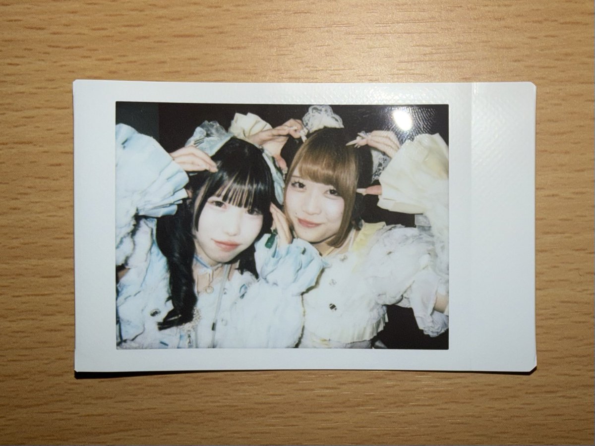 kmst2222's tweet photo. 合法チェキ https://t.co/wtBsfeMqAS