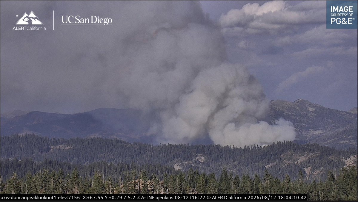 NationalWldfire's tweet photo. The #TalbotFire in Placer County is reported to be 20+ acres with long-range spotting.  IC requested smokejumpers and night-capable helicopters. https://t.co/beHH3eh5ZP