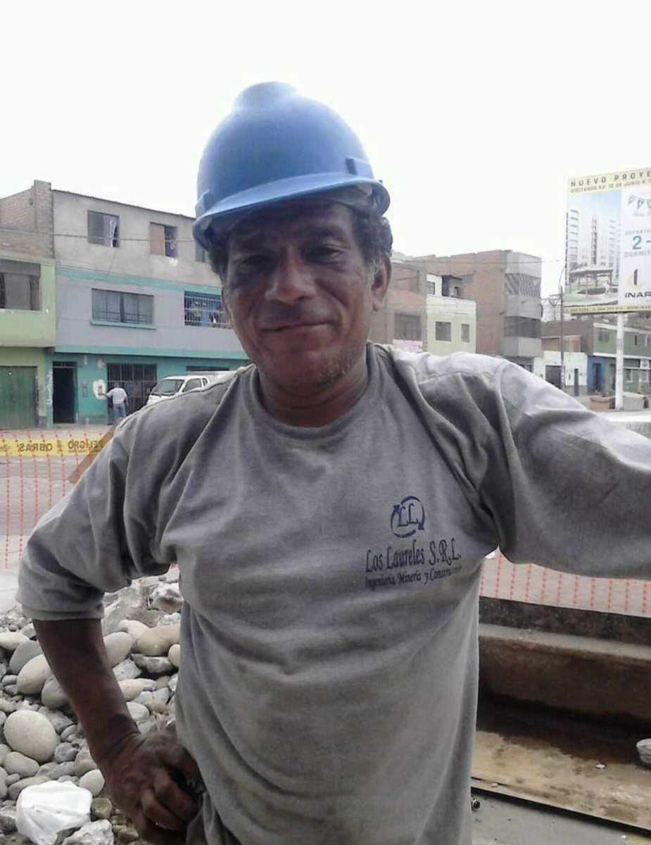 SernaqueRob06's tweet photo. Hombre moreno del Carmen, hetero aue ahora vive en Huaral, chinchano tiene 58 años es tio maduro cschero y con pinga rica obrero de construcción.
#heterovergón https://t.co/DyKyhNTUAP