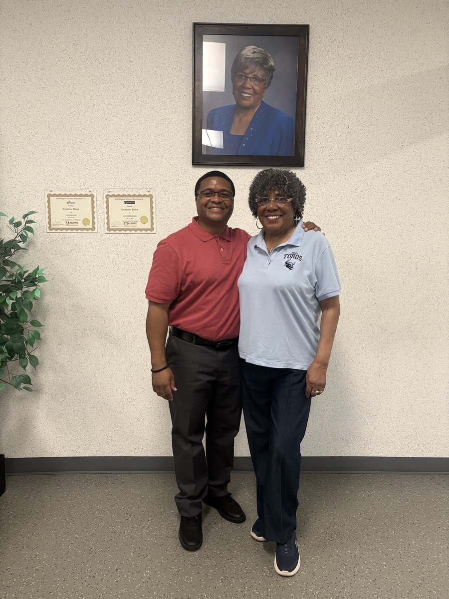 DrBrooks_2023's tweet photo. Thank you Mrs. Jones for always supporting Jones Middle School. @AldineISD @JonesMs_AISD @MarineJJones @DrMarcieStrahan @DiakaMelendez https://t.co/A5URN2BPQ9