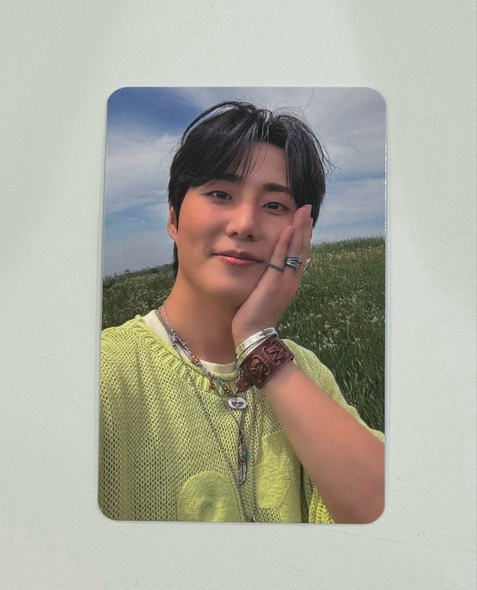 forever__k____'s tweet photo. 뮤직플랜트 포카 짱 예뽀니다… 자연광,,♡  
#영케이 #강영현 https://t.co/WAiYZKWp1I