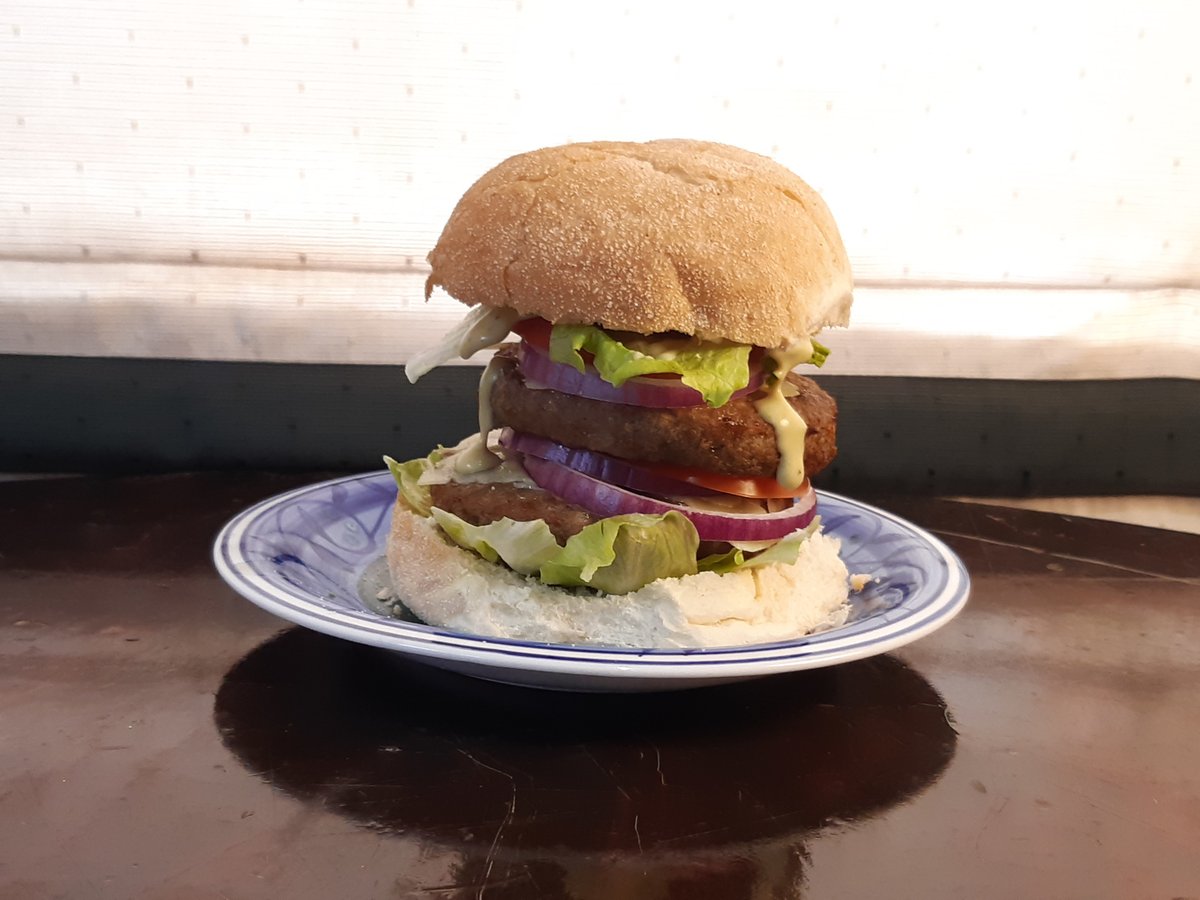 NatlClownshow's tweet photo. CAN THIS HEAD OF LETTUCE OUTLAST CHRIS LUXON?
Day 2: He's survived! To celebrate: a yummy lunch of beef patties, onion rings, tomato, cheese, avocado dressing, and roughly shredded lettuce, on a grilled bun. Penkburger.
#LuxonWatch #LettuceWatch #nzpol #NationalNotFitToGovern https://t.co/ElD7BQESP5