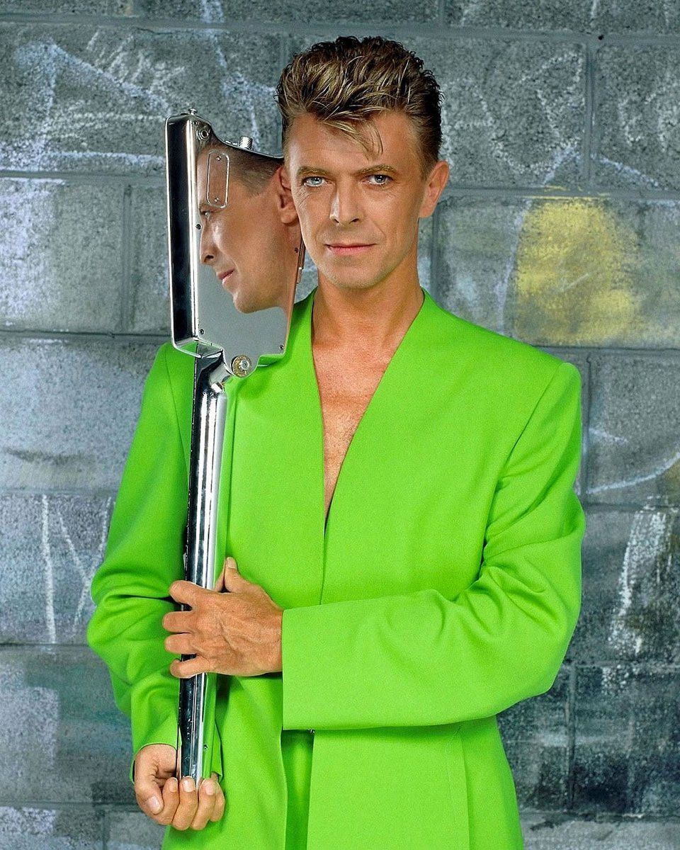 DavidBowieReal's tweet photo. https://t.co/2gXfYX1Nld