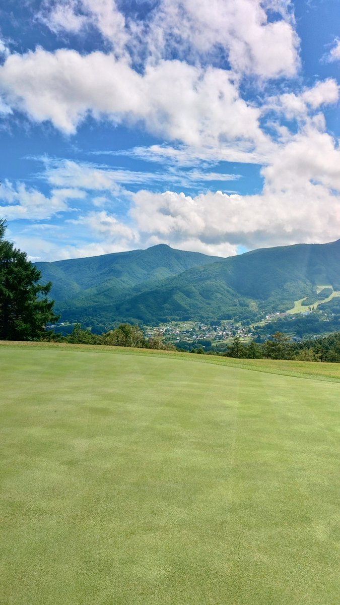teru608's tweet photo. 本日もゴルフ日和🏌️涼しくてとても快適🌀 https://t.co/GD9xRnlNQp