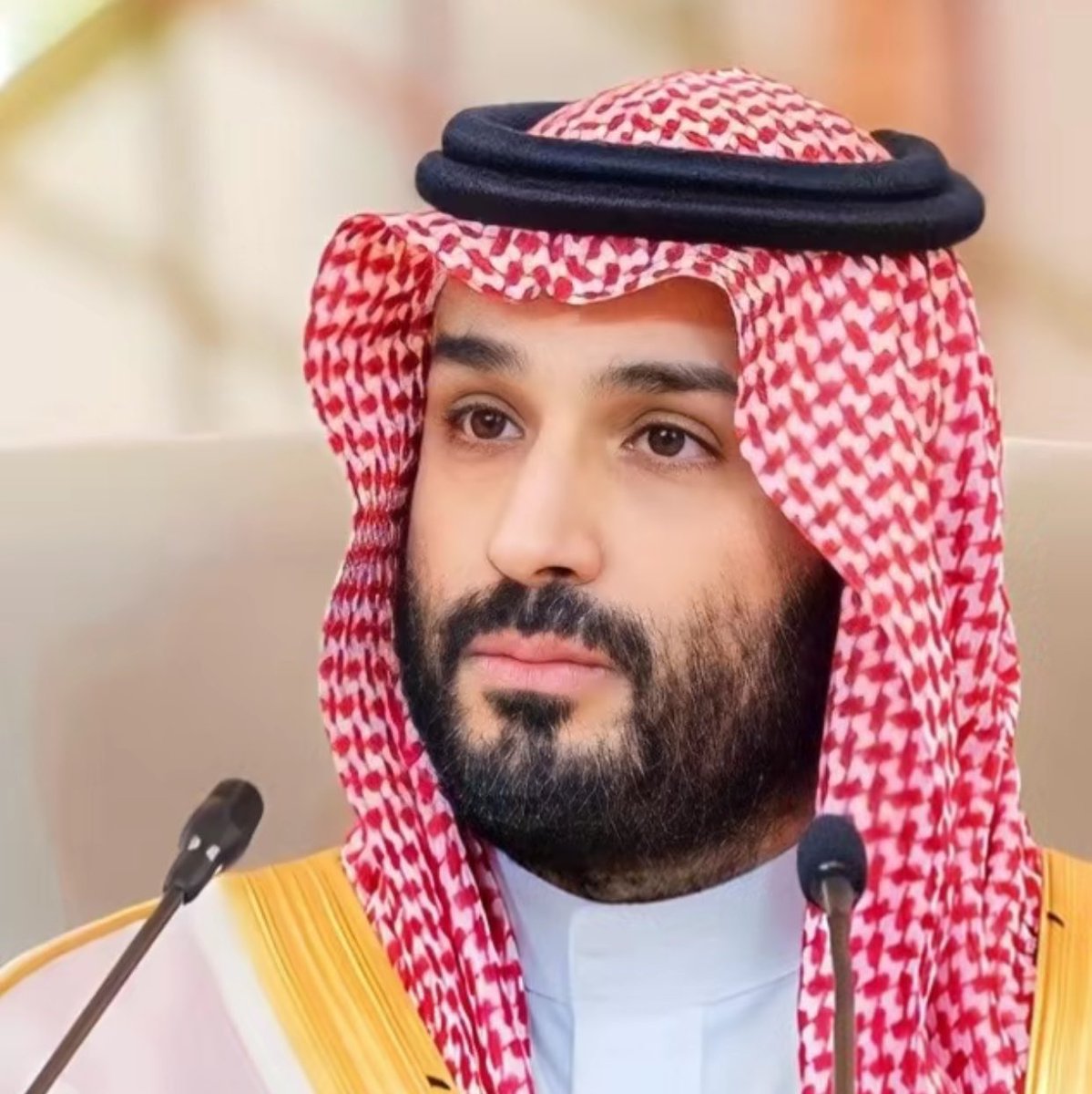tk___tk1029's tweet photo. كل #الشعوب تحب قاداتها، الا، قائد، اجتمعت الشعوب، على، حبه، ❤️🇸🇦💚

الامير#محمد_بن_سلمان 🇸🇦💚🇸🇦✋

#زعيم_الشرق_الاوسط https://t.co/v3WG6kDlnf