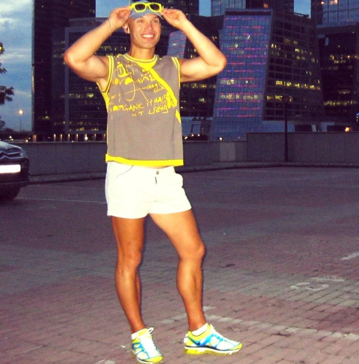 bibik_sergey's tweet photo. What would you do if he approached you after a workout at the gym? #moscowcity #сергейбибик #menshealth #running #HealthyLiving #fit https://t.co/4ZkpOkQlMM