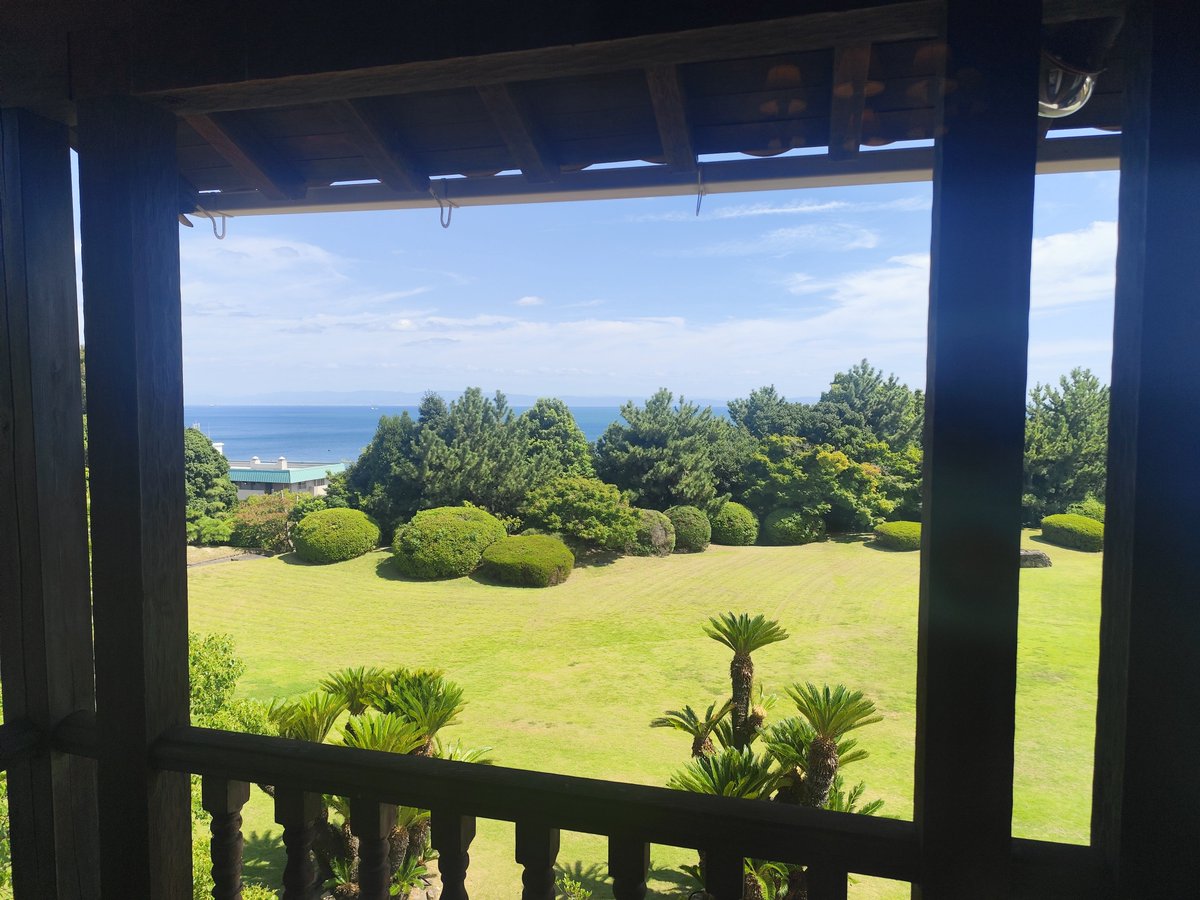 mutterina2010's tweet photo. 神戸市指定有形文化財　ジェームス邸
夏のひととき……🌁
目の前の海がまた素敵、もっとちゃんと写真撮ればよかった💦 https://t.co/TrwOTuwt1N