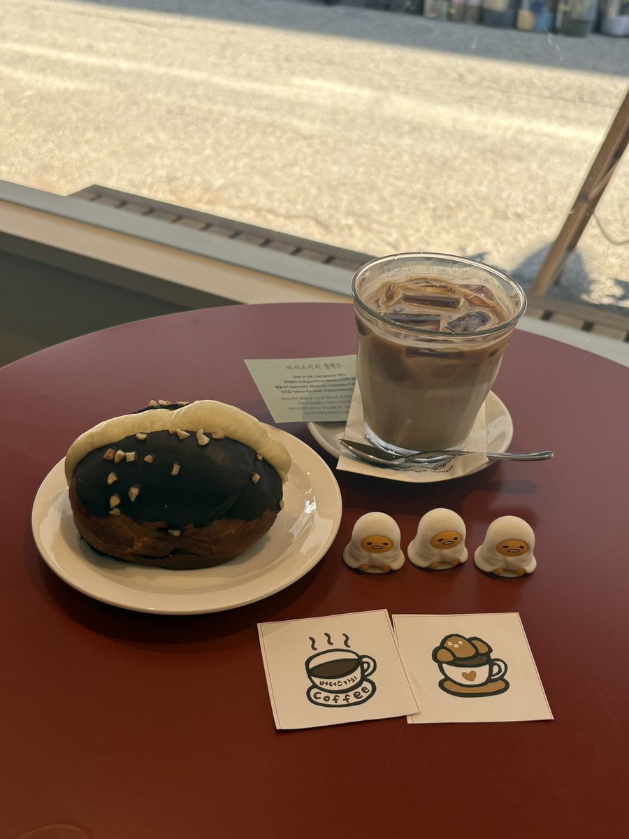 pinkyomin's tweet photo. 渡韓したら必ず行く塩パンのお店🥐💕🫶🏻
オーナーのご夫婦が親切✌🏻🥰
チョコピスタチオが本当に美味しくて絶対食べる✌🏻✌🏻✌🏻

📍Butterscotch
鐘路5街７番出口からすぐ
広蔵市場からすぐ

#韓国旅行
#韓国カフェ
#広蔵市場 https://t.co/GltnxdKv4b