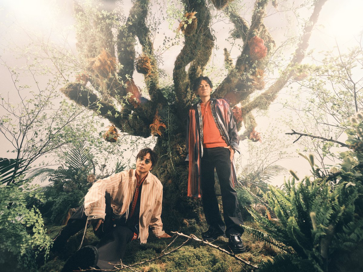ongaku_to_hito's tweet photo. 【情報解禁】

音楽と人10月号の表紙巻頭特集が、ポルノグラフィティに決定しました！

9月9日にリリースとなるニューアルバム『果実』をもとに、岡野昭仁と新藤晴一、それぞれのソロインタビューをお届けします。

9月4日発売です。

#ポルノグラフィティ
#種水果実
@pg_koushiki https://t.co/twzh2PmeU2