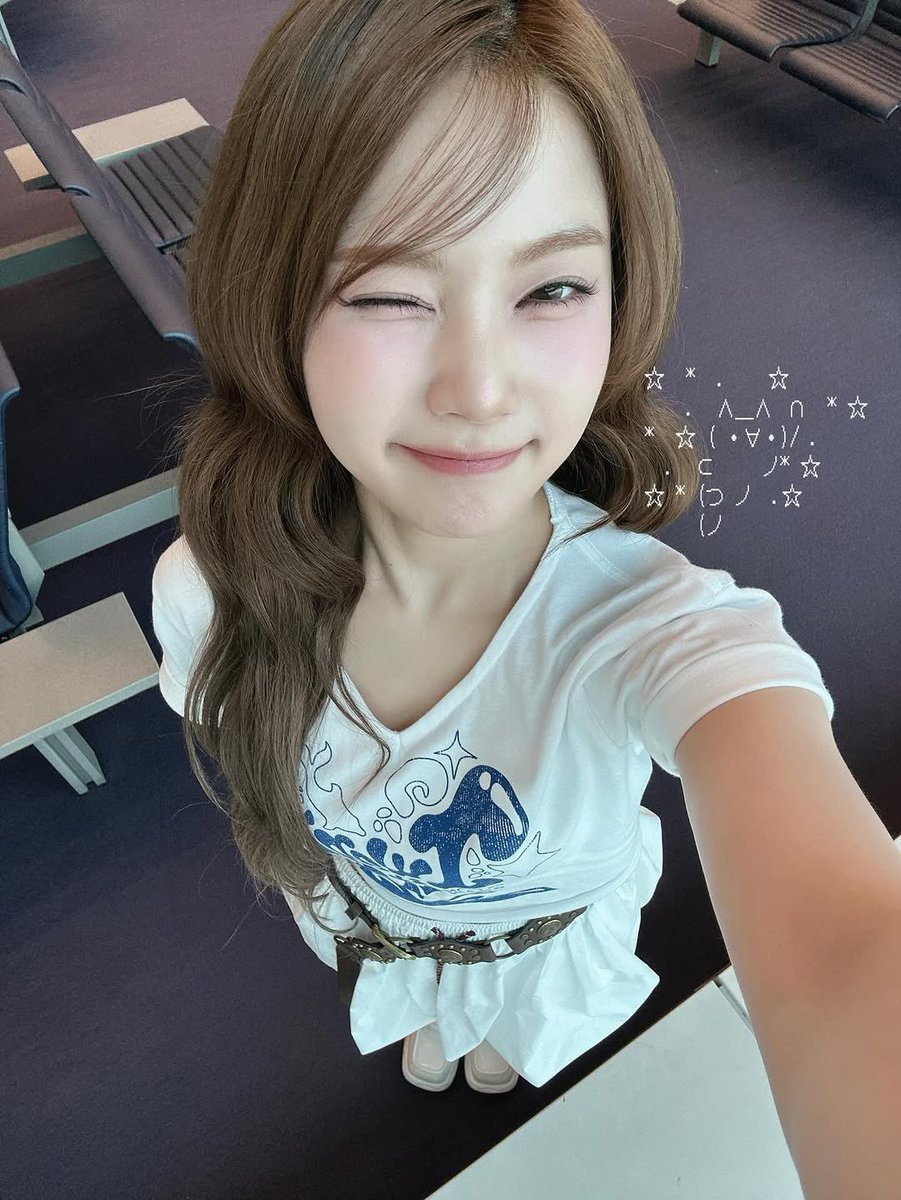 ISAAthestar's tweet photo. Good morning everyoneee! ✨ https://t.co/0X4Q0PjoBG