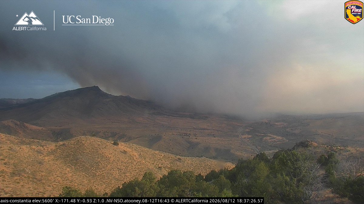 DanielFireTruck's tweet photo. #BugFire There has been an increasing in Fire Activity along Highway 395, Lassen County, both Sides of Highway 395 has been shutdown.
There is Evacuation Orders for Zones LAS-671-A, 671-B, 451, 452.
Evacuation Warnings for Zones LAS-449, 669, PLU-083, 104, 105, 114. https://t.co/EkzOALNaca