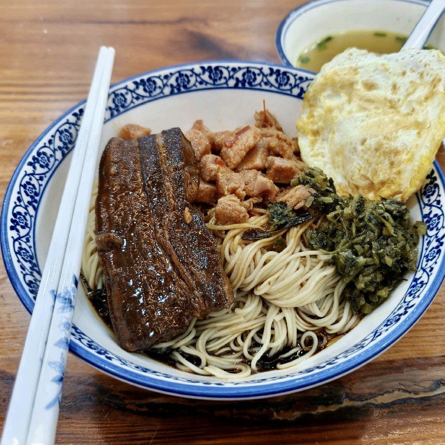 TheWarmthIsALie's tweet photo. 台风一过，早上凉快很舒服，运动完饿得不行，这早饭吃得扎实。 https://t.co/BoIbY5tYkg