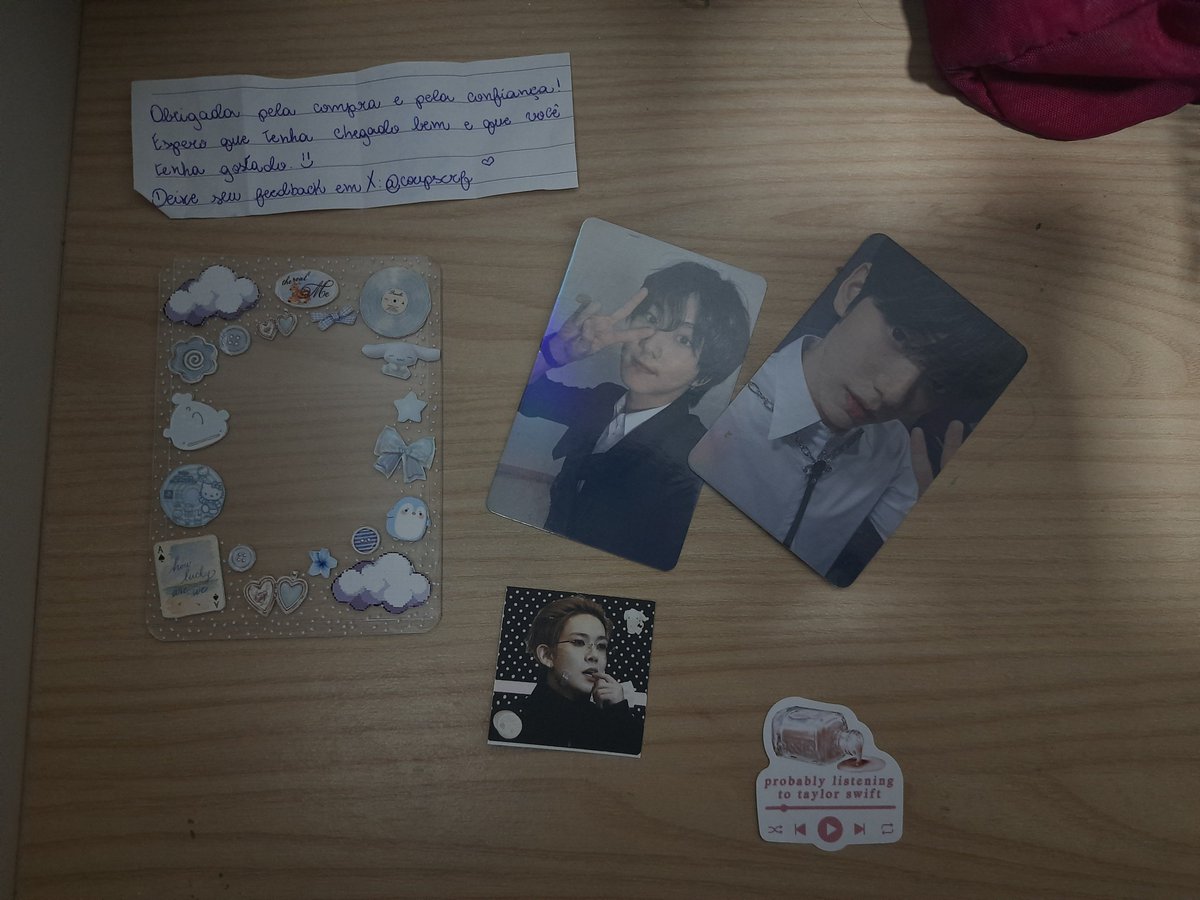 myngbbz's tweet photo. - feedback positivo ☆ 
@coupscrf, me vendeu esse toploader personalizado lindíssimo, chegou certinho e o atendimento foi muito bom,agora meus myungjaes com paleta azul tem um lar, muito obrigada querida 💕 https://t.co/DmHbOc4gNS
