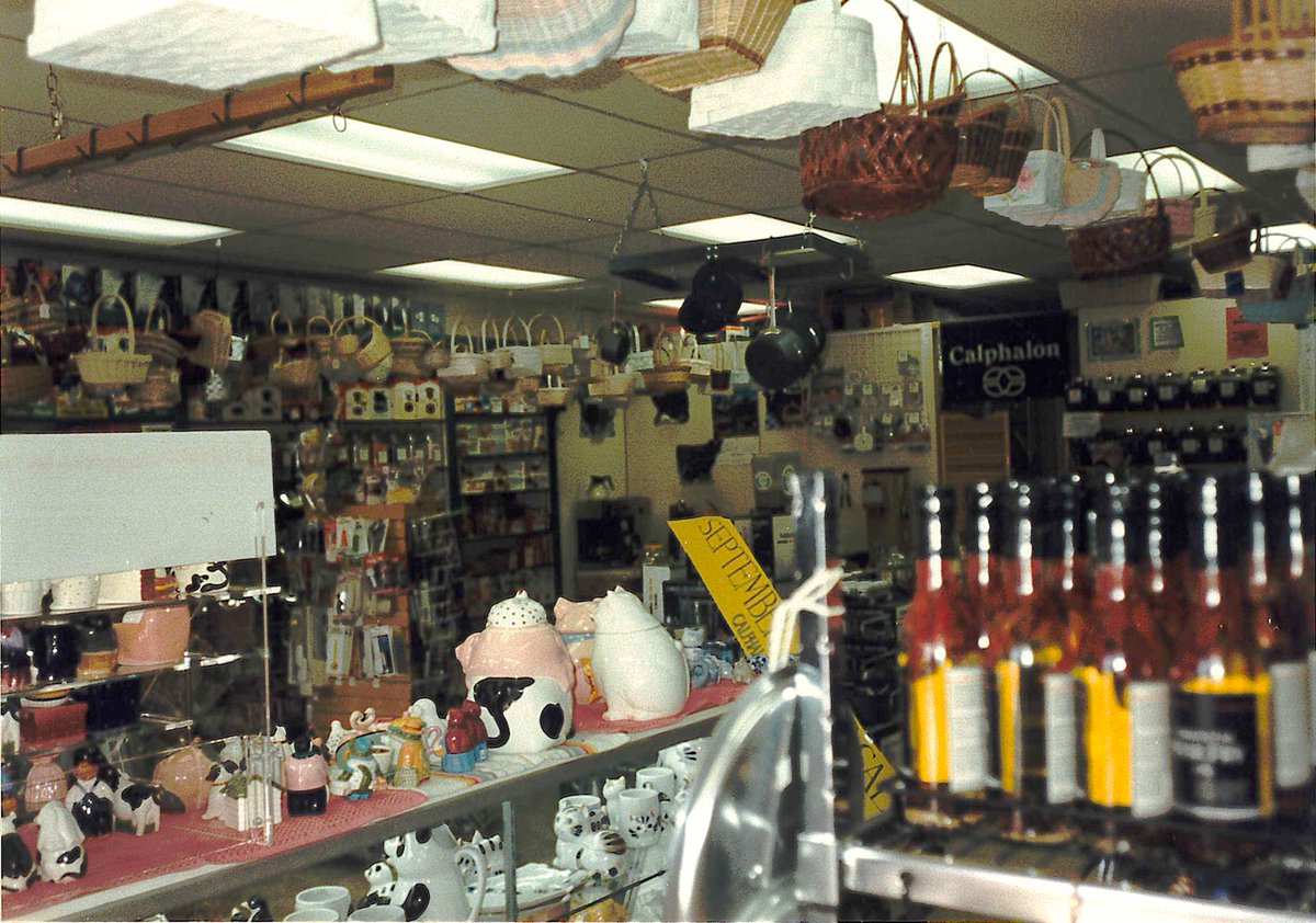 TownofViennaVA's tweet photo. Remember Coffee Caboodle and Nizam's Restaurant in the Village Green Shopping Center? Coffee Caboodle offered bulk coffee in the 1970s and 80s, and Nizam's was named one of Washingtonian's Very Best Restaurants for nearly 30 years, before closing in 2011. #waybackwednesday https://t.co/x21LZor8MA