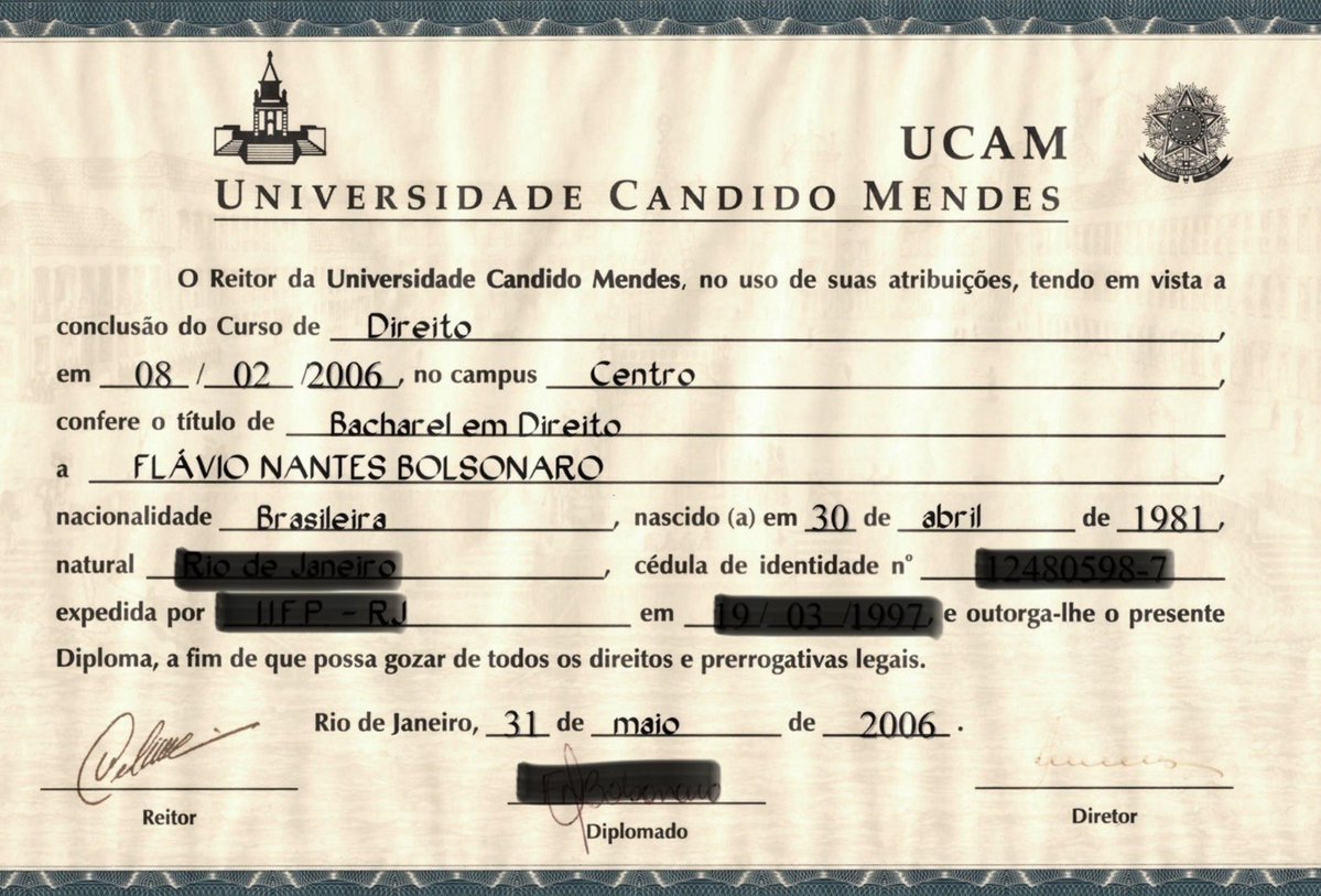 FlavioBolsonaro's tweet photo. Para que não restem dúvidas sobre minha formação acadêmica, conquistada à base de vários anos de muito estudo e dedicação, seguem meus diplomas:

- Bacharel em Direito pela Universidade Cândido Mendes (Advogado inscrito na OAB desde 2006);

- Especialista em Políticas Públicas (IUPERJ-UCAM e Escola de Políticas Públicas e Governo);

- MBA em Empreendedorismo e Desenvolvimento de Novos Negócios (Fundação Getúlio Vargas).

Além disso, vou completar 24 anos de vida pública. Foram quatro mandatos de deputado pelo Estado do Rio de Janeiro, sendo presidente das Comissões Permanentes de:

- Segurança Pública e Assuntos de Polícia;

- Defesa Civil.

No atual mandato de Senador, sou presidente da Comissão de Segurança Pública do Senado Federal.

Como Presidente do Brasil, vou trabalhar, incansavelmente, para que todos os brasileiros tenham a oportunidade de se qualificarem para realizarem seus sonhos e garantirem um futuro melhor para suas famílias!
